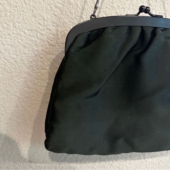 Vintage | deep green satin bag on a chain with the 1987 opera ticket - Picture 6 of 14